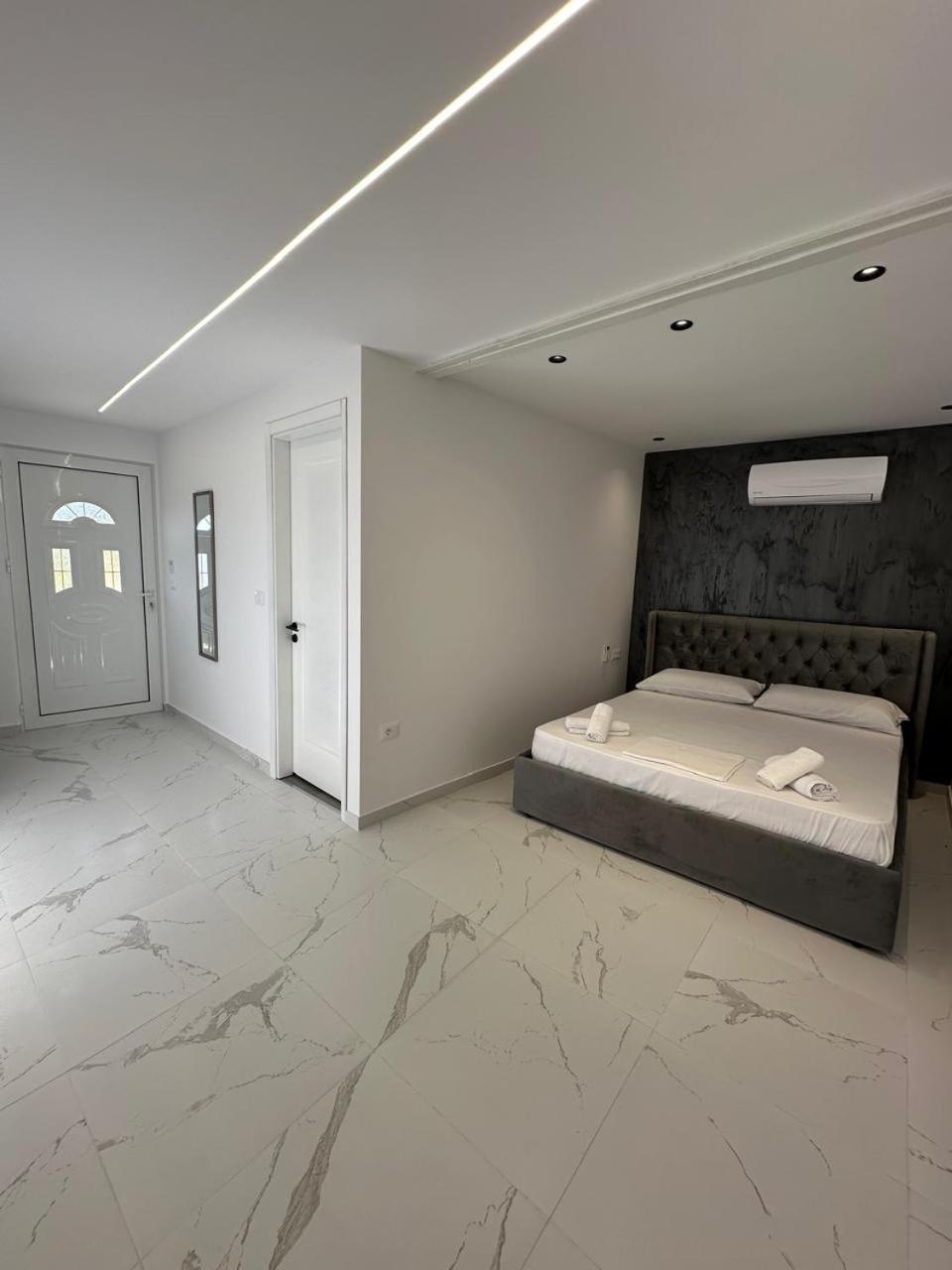 Marios Rooms Radhimë Extérieur photo